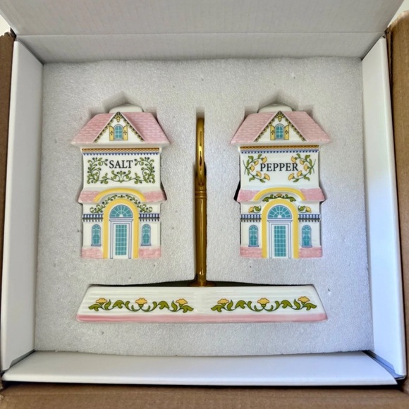Charming 2025 LENOX Spice Village Pink and White Salt and Pepper Shaker Set - Picture 7 of 7